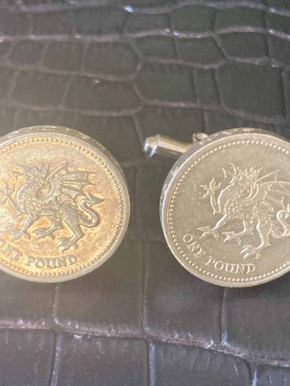 🇬🇧 British £1 Coin Cufflinks – Welsh Dragon | Vintage Sterling Look